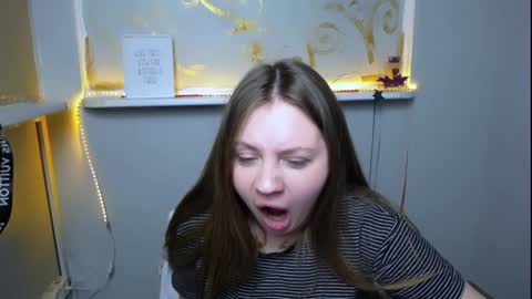 Snapshot of luizaheems_ chatting on 12/15/24, 09:35 Luiza online show from 12/15/24, 09:35