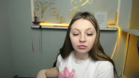 Snapshot of luizaheems_ chatting on 01/15/25, 11:32 Luiza online show from 01/15/25, 11:32