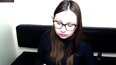 Luiza online show from 03/24/26, 07:13