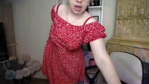 Snapshot of luizaheems_ chatting on 06/22/26, 06:10 Luiza online show from 06/22/26, 06:10