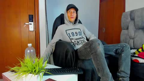 lujuriau_u online show from 10/04/25, 03:37