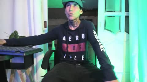 lujuriau_u online show from 11/25/25, 04:34
