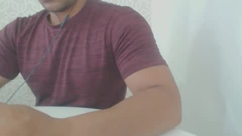 Snapshot of lukafitness chatting on 12/20/25, 06:15 lukafitness online show from 12/20/25, 06:15