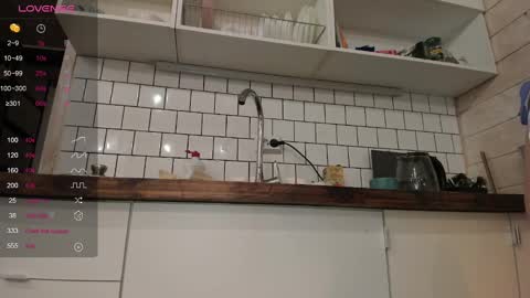 Snapshot of lukas_jena chatting on 02/19/25, 05:38 Lukas jena online show from 02/19/25, 05:38