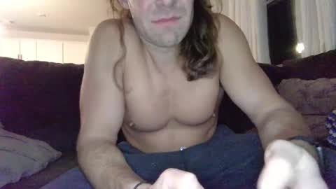 Snapshot of luke615 chatting on 02/02/26, 12:53 luke615 online show from 02/02/26, 12:53