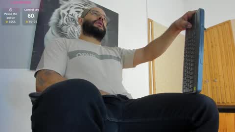 LUKE online show from 10/21/25, 01:12