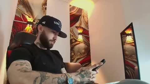 LUKE online show from 10/16/25, 01:34