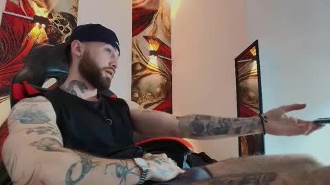 LUKE online show from 11/25/25, 01:22