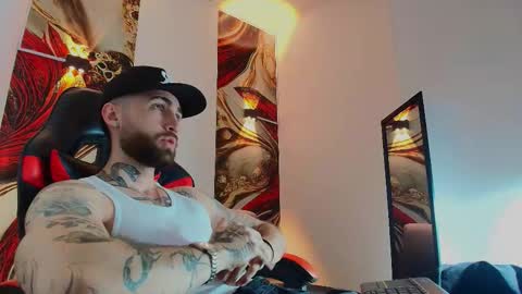 LUKE online show from 12/03/25, 01:20