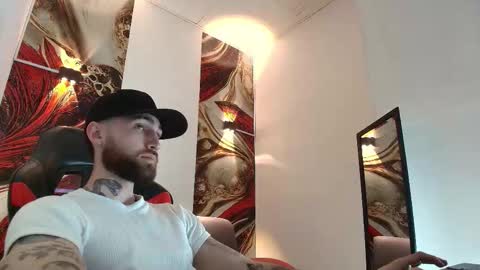 LUKE online show from 02/02/26, 01:21