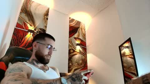 LUKE online show from 04/06/26, 01:01