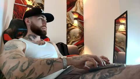 LUKE online show from 04/25/26, 01:41