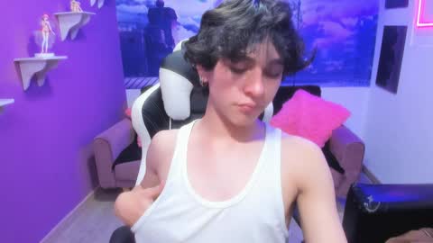 Snapshot of luke_howland chatting on 12/17/24, 03:50 Luke online show from 12/17/24, 03:50