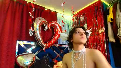 Snapshot of luke_howland chatting on 02/14/25, 10:25 Luke online show from 02/14/25, 10:25