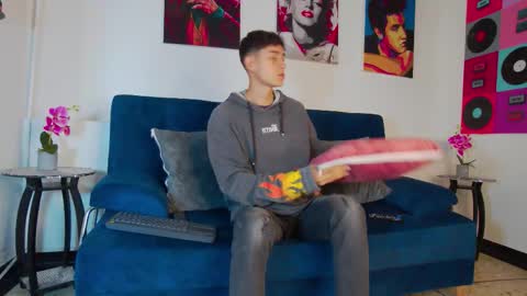 Snapshot of luke_savagge chatting on 10/09/25, 12:14 Luke online show from 10/09/25, 12:14