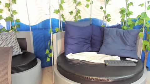 Snapshot of lukecrews chatting on 02/13/25, 07:21 Luke Crews online show from 02/13/25, 07:21