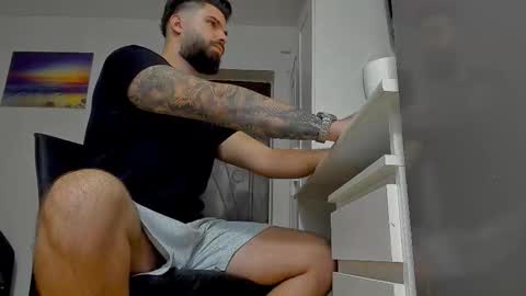 Snapshot of lukedenver chatting on 10/24/25, 11:39 Luke online show from 10/24/25, 11:39