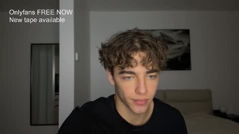 Snapshot of lukedesirable chatting on 12/02/25, 07:42 lukedesirable online show from 12/02/25, 07:42