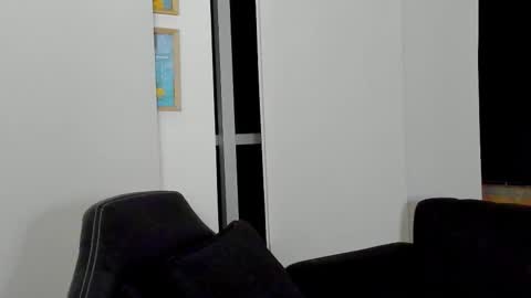 Snapshot of lukeglanton17 chatting on 10/04/25, 01:03 Luke online show from 10/04/25, 01:03