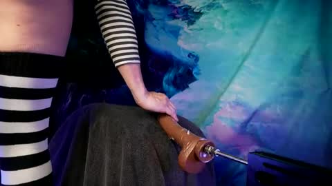 lukewildone online show from 10/25/25, 05:37