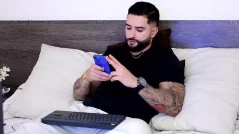 Lukhas f4f online show from 10/19/25, 12:11