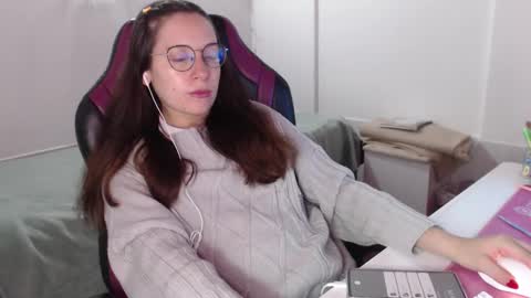 Snapshot of lula_05 chatting on 01/03/25, 02:54 Vicky online show from 01/03/25, 02:54