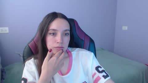 Snapshot of lula_05 chatting on 12/05/25, 04:36 Vicky online show from 12/05/25, 04:36