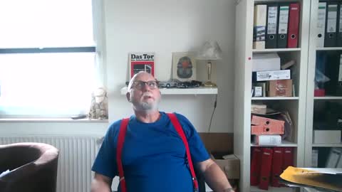 Snapshot of luley58 chatting on 01/15/25, 10:49 luley58 online show from 01/15/25, 10:49