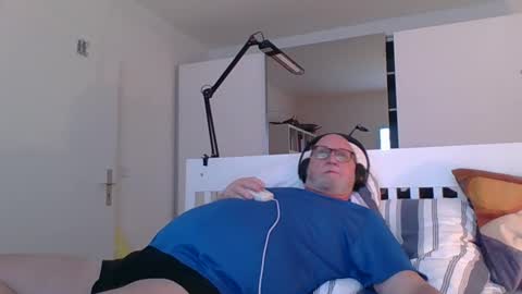 Snapshot of luley58 chatting on 02/21/25, 06:18 luley58 online show from 02/21/25, 06:18