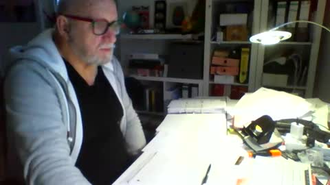 Snapshot of luley58 chatting on 12/16/25, 07:24 luley58 online show from 12/16/25, 07:24