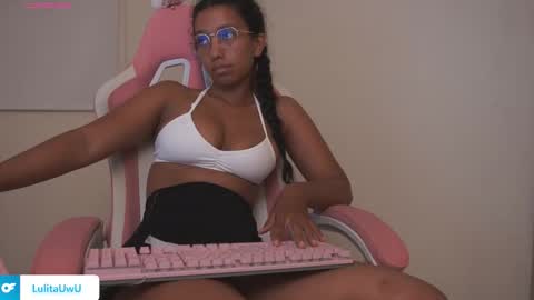 lulitauwu online show from 10/22/25, 04:02