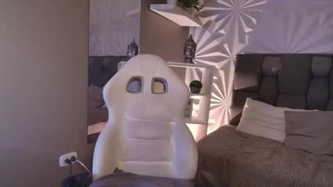 Cookie  online show from 02/14/26, 03:14