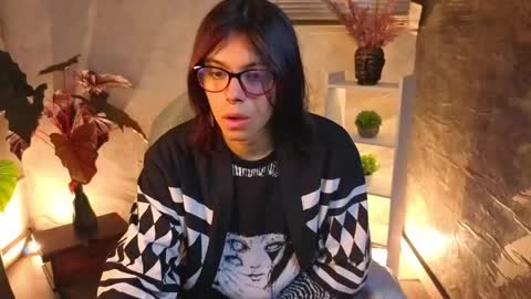 Cookie  online show from 04/18/26, 01:48