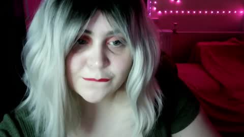 lulovia online show from 04/11/26, 10:25