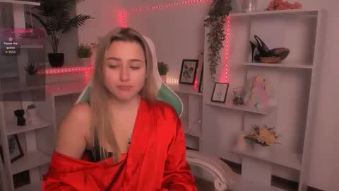 Lily online show from 11/24/25, 06:57