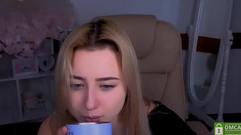 Lily online show from 02/08/26, 09:29