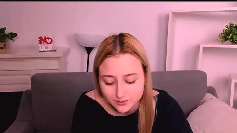 Lily online show from 02/18/26, 09:44