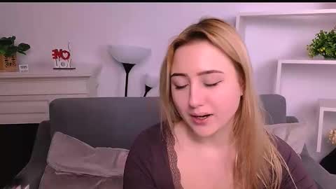 Lily online show from 02/26/26, 09:47