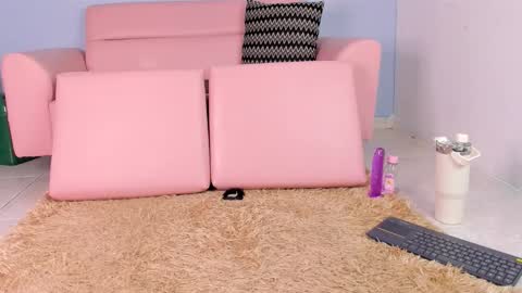 lulu__cute1 online show from 11/25/25, 09:15