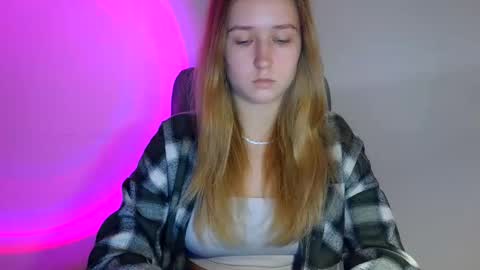 Lulu Baby18 online show from 10/30/25, 09:00