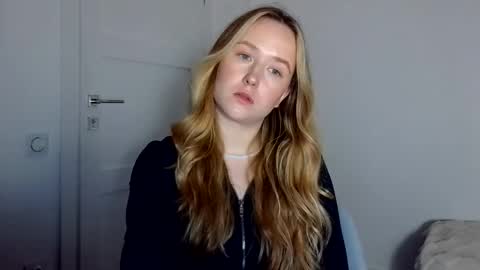 Lulu Baby18 online show from 04/15/26, 07:32