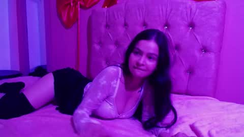 Snapshot of lulu_cm chatting on 02/11/26, 01:32 lulu_cm online show from 02/11/26, 01:32