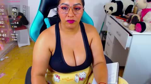 Snapshot of lulu_f1 chatting on 02/18/25, 03:21 ferrer online show from 02/18/25, 03:21