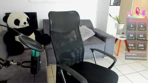 Snapshot of lulu_lopez chatting on 02/23/25, 03:40 Lau online show from 02/23/25, 03:40