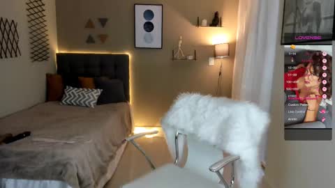 Snapshot of lulu_lopez chatting on 03/09/25, 08:52 Lau online show from 03/09/25, 08:52