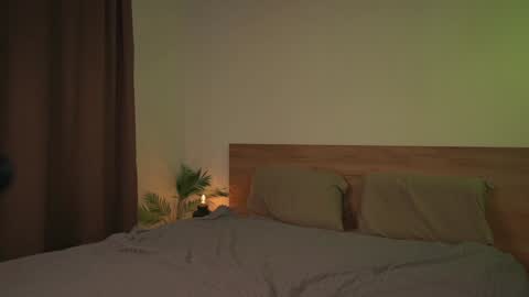 Snapshot of lulu_lovett chatting on 12/06/24, 11:22 lulu_lovett online show from 12/06/24, 11:22