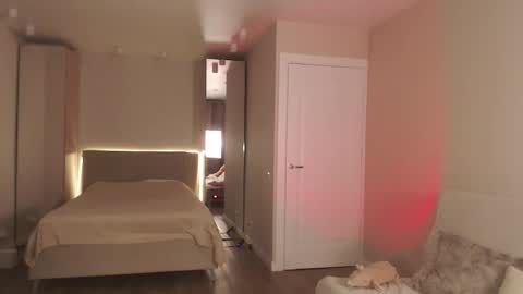 Lulu online show from 02/28/25, 02:53