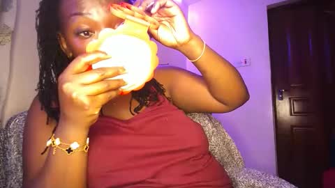 Snapshot of lulu_sparks1 chatting on 09/14/25, 05:17 lulu_sparks1 online show from 09/14/25, 05:17