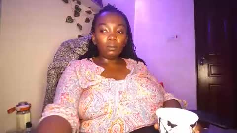 Snapshot of lulu_sparks1 chatting on 10/16/25, 04:02 lulu_sparks1 online show from 10/16/25, 04:02