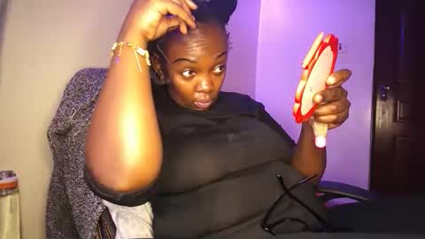 Snapshot of lulu_sparks1 chatting on 10/17/25, 06:05 lulu_sparks1 online show from 10/17/25, 06:05